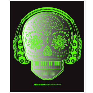 校草公交车被多人伦㢨
